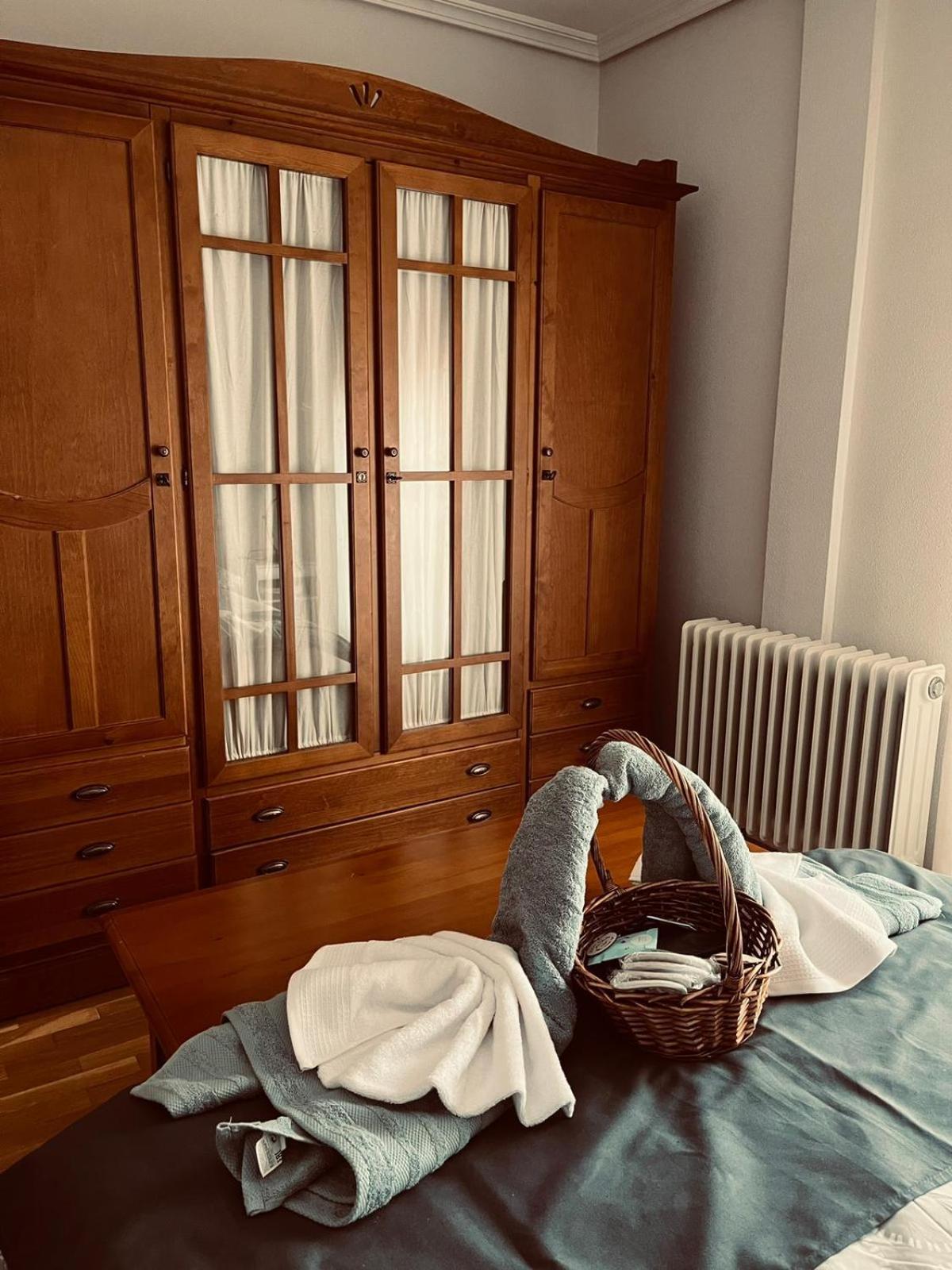 La Madriguera De Toledo Villa Bargas ภายนอก รูปภาพ